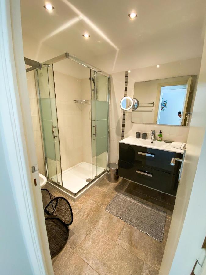 Very Central Apartment With Terrace Nice Bagian luar foto